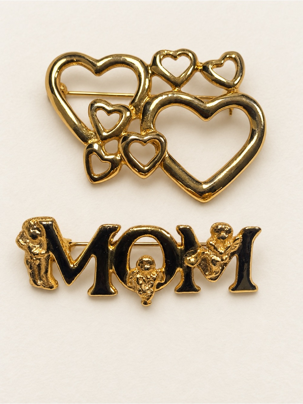 Gold Heart Cluster and MOM Brooch Set - Gold Tone